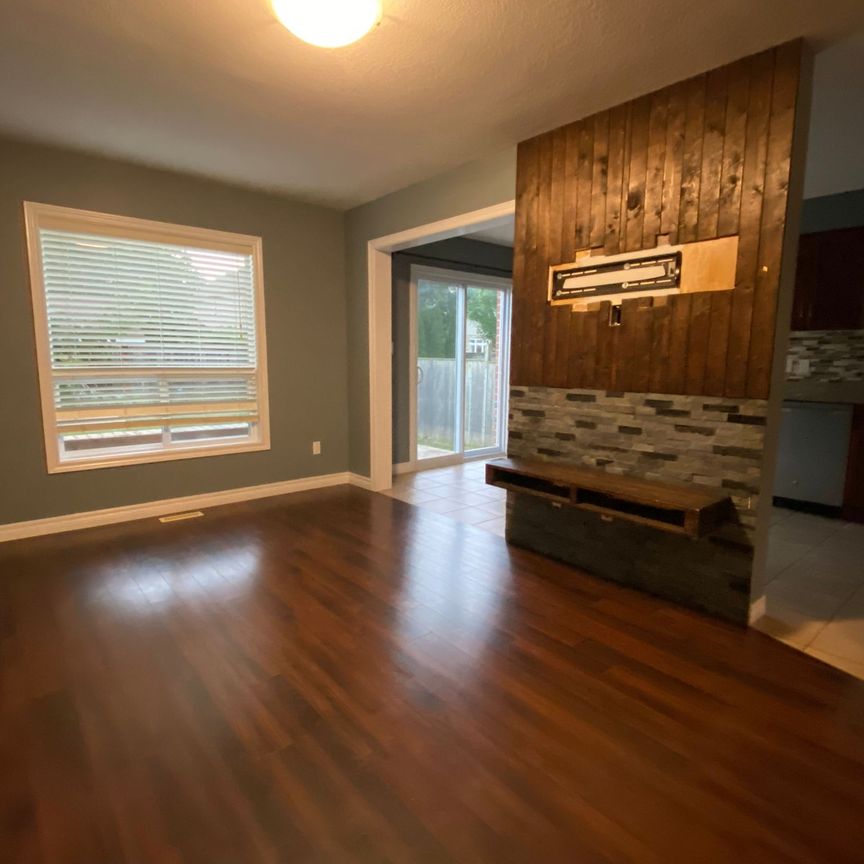 For Lease - 1104 Foxhunt Road, London North, Ontario - Photo 1