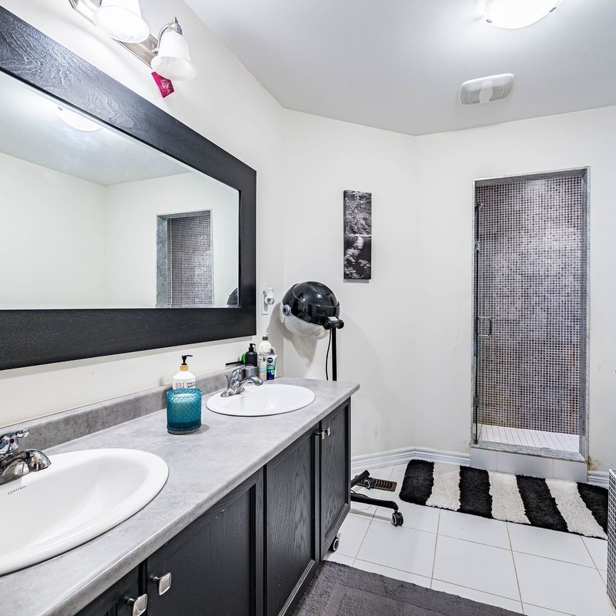 For Lease - 3 Doris Pawley Crescent, Caledon, Ontario - Photo 1