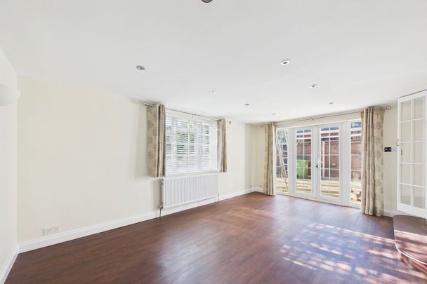 Cooper Road, Windlesham, Surrey, GU20 - Photo 1