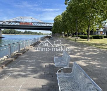 zentrale 2-Zi.-Whg. mit zwei Balkonen im 3. OG (ohne Aufzug) in Rhe... - Photo 2