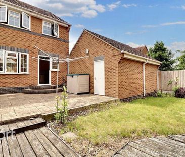 3 bedroom end of terrace house to rent - Photo 2