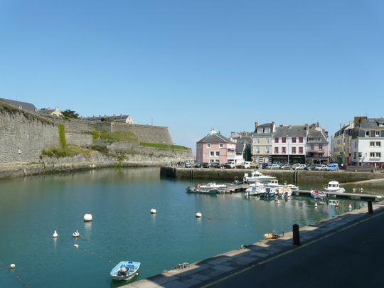 BELLE ILE EN MER LOCATION A L'ANNEE EN VIDE - T1 surf 22,06 m² - Photo 1