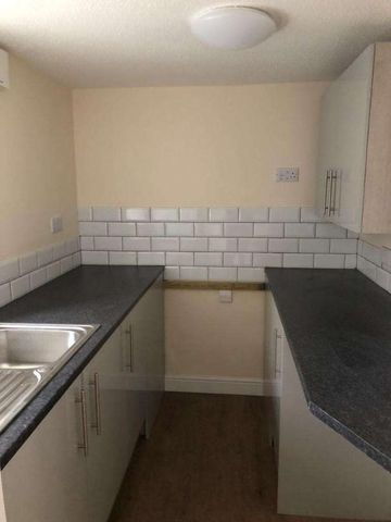 Angwin Close, Shepton Mallet, BA4 - Photo 3