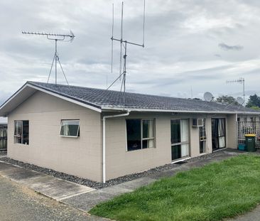 Tidy modern three bedroom unit, one of two. - Photo 4