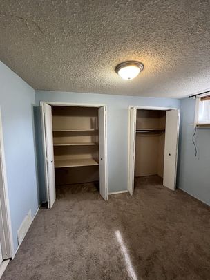 2 bdrms lower suite in Capitol! great location with off street parking! - Photo 1