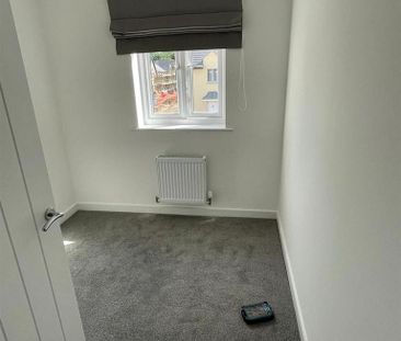 3 bedroom end of terrace house to rent - Photo 6