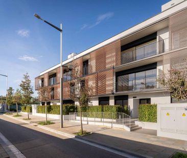 4 room luxury Flat for rent in Sabadell, Catalonia - Photo 1