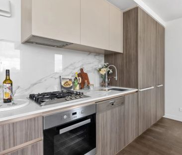 GREAT INNER CITY PAD WITH IMMACULATE INTERIORS - Photo 2