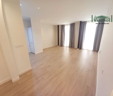 Piso de alquiler en Calle Recogidas, Centro - Sagrario - Photo 2