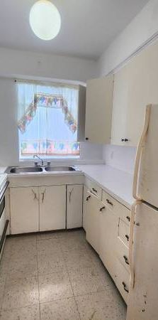 ** Because You Deserve Large 2bed 2bath, Concrete Building, CDN, UDM * - Photo 1