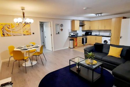 Goldhawk Road - Photo 2