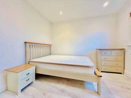 1 Bed Flat, Brixton Hill, SW2 - Photo 5