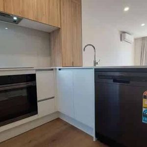 3 Bedrooms in Glen Eden - Photo 2