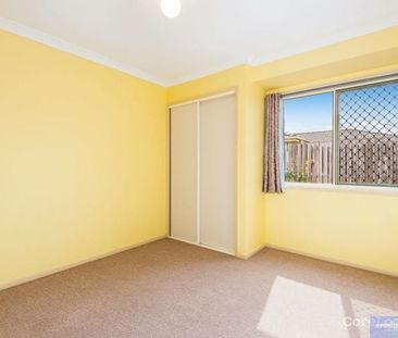 Spacious Family Haven in Crestmead – A Perfect Blend of Comfort and... - Photo 4