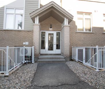 For Lease - 314 Everest Private Unit# H, Elmvale Acres and Area, On... - Photo 3