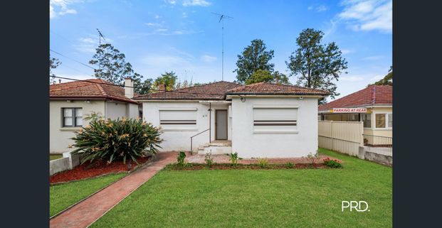 Three bedroom home with air conditioning in the heart of Penrith CBD - Photo 1