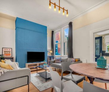 6 bedroom flat to rent - Photo 2