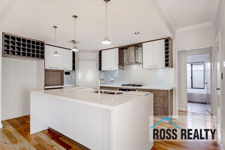 Modern Family Living - Photo 4