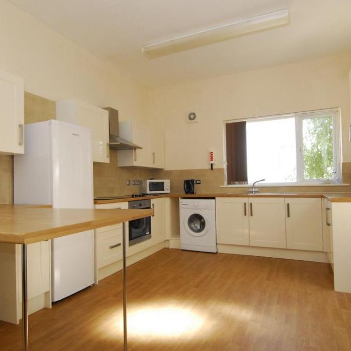 5 bedroom house to rent - Photo 1