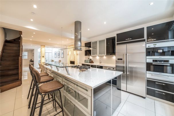Trevor Place, South Kensington, SW7, London - Photo 1