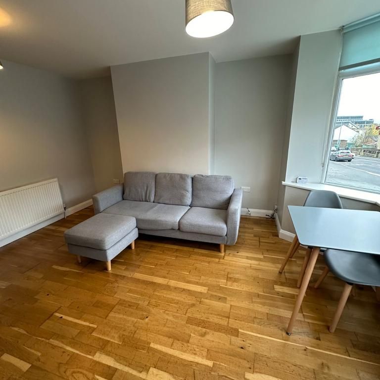 2 bedroom terraced house to rent - Photo 1