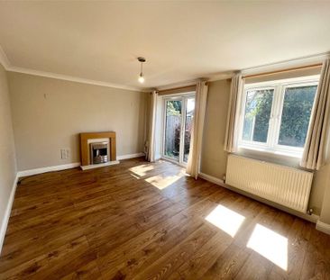 3 bedroom detached house to rent - Photo 2