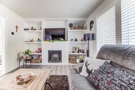 For Lease - 10 Innes Place, Woodstock, Ontario - Photo 2