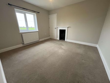 Two bedroom semi detached property - Photo 3