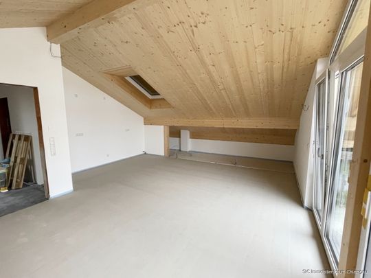 2,5-Zimmer-Neubauwohnung im Dachgeschoss in Kammer, perfekt für Alleinstehende und Paare! - Photo 1