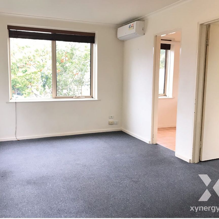 Apartment Living Near Bridge Road! - Photo 1