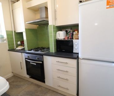 Room in a Shared Flat, Mersey House, N7 - Photo 6