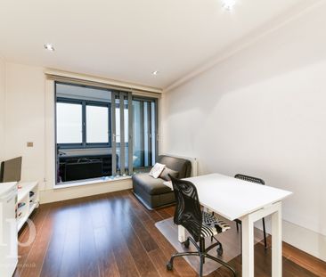 1 Bedroom Apartment, Slingsby Place, Covent Garden, WC2E - Photo 1