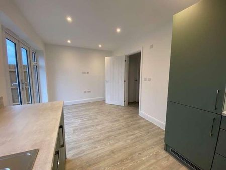 Oriel Road, Horsham, RH12 - Photo 5