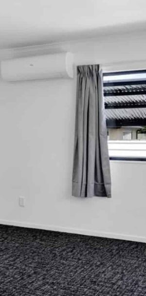 Tidy low maintenance 2 bedroom home with off-street parking - Photo 1