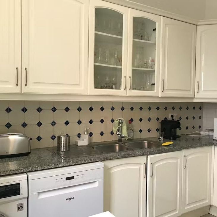 Avenida Doutor Magalhães Lima, Lisbon, Lisbon 1000-197 - Photo 1