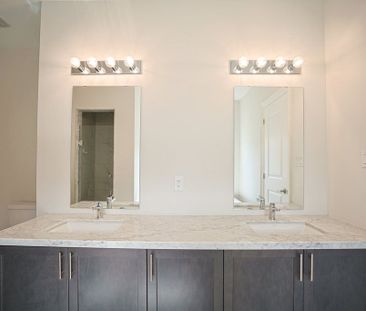 For Lease - 25 Kentledge Avenue, East Gwillimbury, Ontario - Photo 5