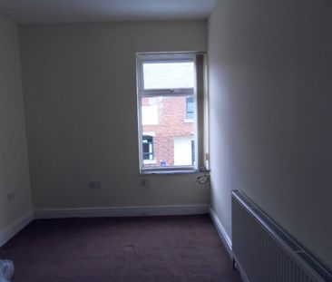 Stoney Bank Street, Dewsbury, West Yorkshire, WF13 - Photo 4