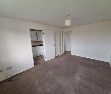 1 bedroom Apartment to let - Photo 3