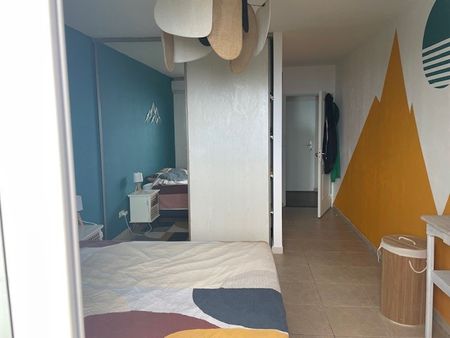 Location Appartement 3 pièces 66m² ST DENIS 97400 - Photo 3