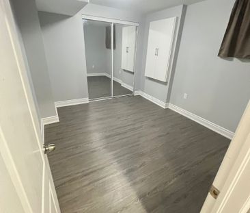 For Lease - 86 Queen Mary Drive, Brampton, Ontario - Photo 4