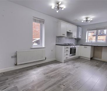 3 bedroom semi-detached house to rent - Photo 6