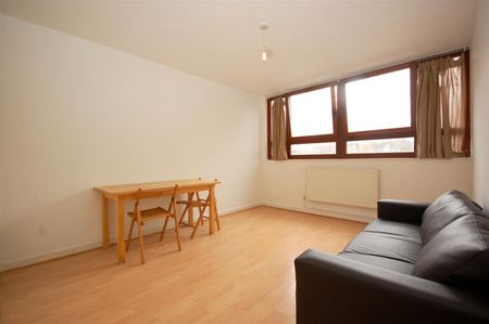 1 bedroom Flat To Let - Photo 4