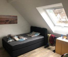 Attraktive Dachgeschoßwohnung in fußläufiger Citywohnlage! - Photo 4