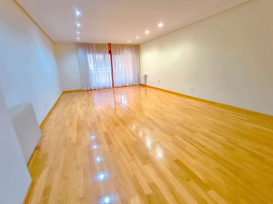 Piso de alquiler en Avenida del Doctor Gadea, 24, Ensanche - Diputación - Photo 1