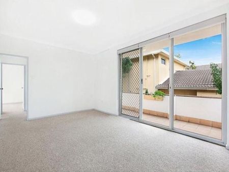 1/45 Ridge Street MEREWETHER NSW 2291 - Photo 2