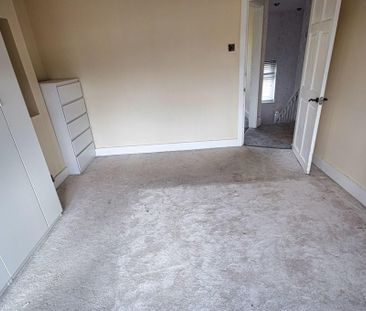 2 bedroom semi-detached house to rent - Photo 2