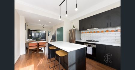 SURE TO IMPRESS! - Photo 5