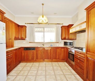 6-bedroom shared house / townhouse, Adelaide Street - Photo 4