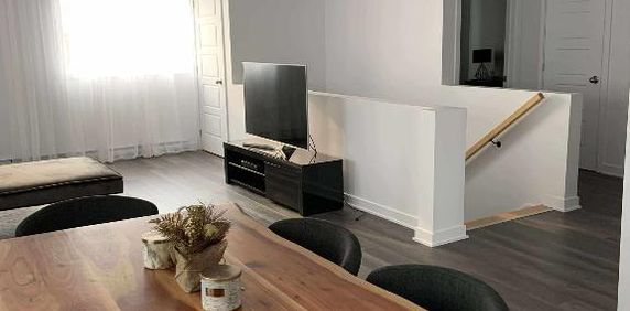 Très grand 5 et demi - Photo 2