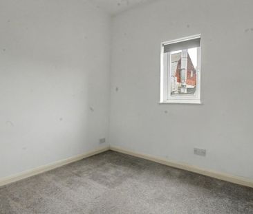 3 bedroom end of terrace house to rent - Photo 6